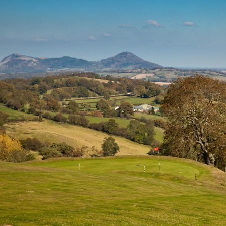 Gors Vila Llanfair Caereinion Exterior foto