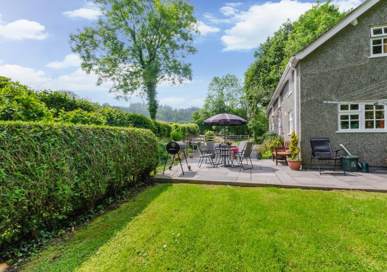 Gors Vila Llanfair Caereinion Exterior foto